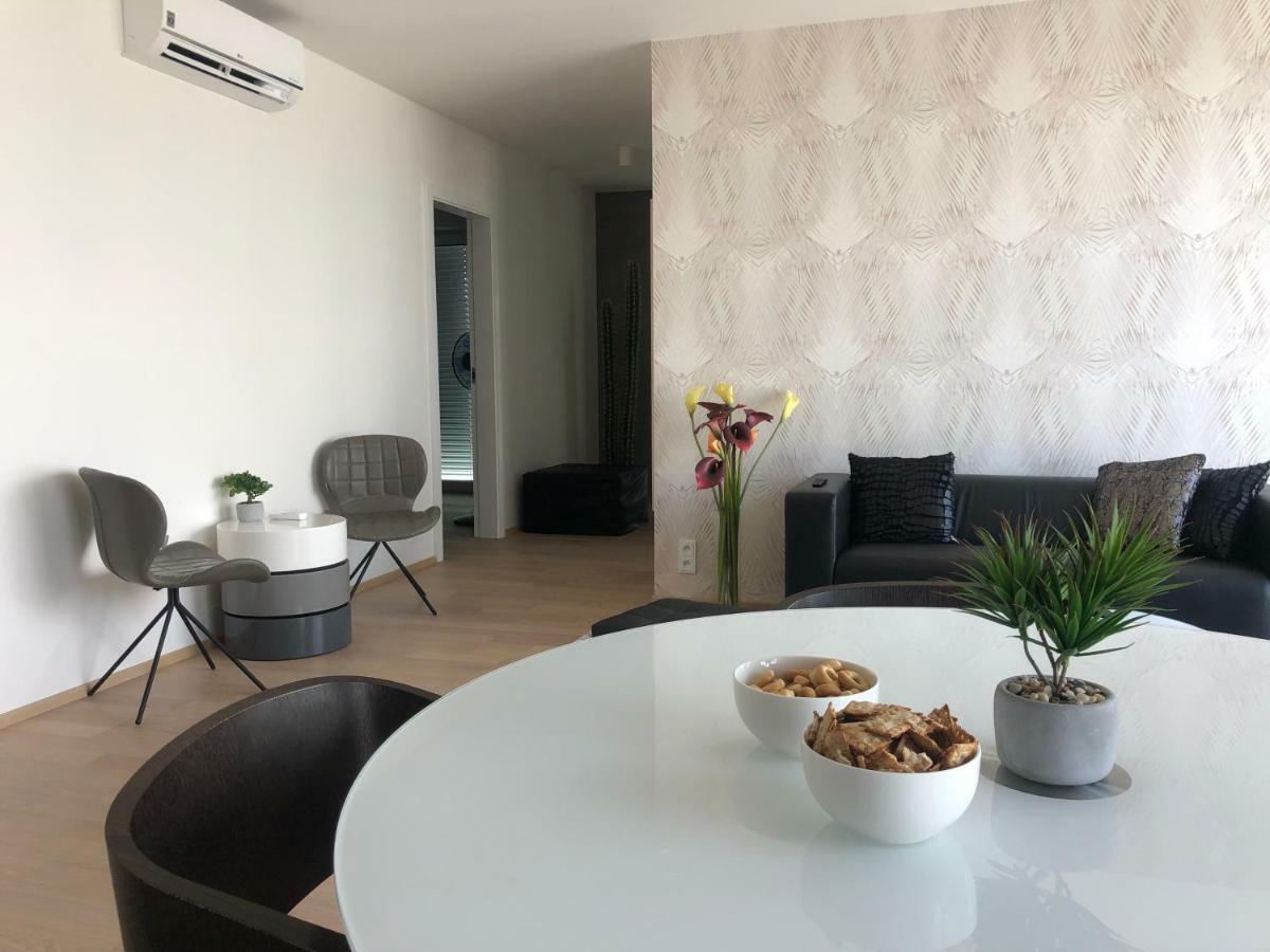 7Th Heaven Apartments Brno Luaran gambar